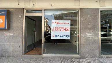 LOCALE COMMERCIALE FRONTE STRADA