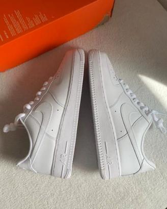 Nike Air Force 1 bianche 41 nuove originali