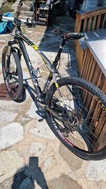 Mountain bike Olimpya Nitro in carbonio 