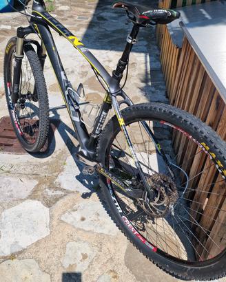 Mountain bike Olimpya Nitro in carbonio 