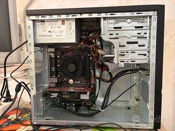 Pc desktop Asus  + mouse e tastiera