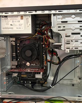 Pc desktop Asus  + mouse e tastiera
