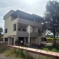 TRIFAMILIARE A GIUGLIANO IN CAMPANIA