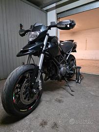 ducati hypermotard 796