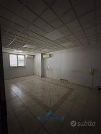Immobile di 140 m² a Casandrino