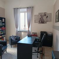 Stanza privata uso ufficio