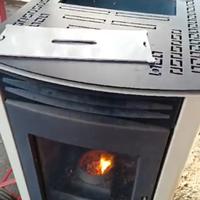 Stufa a pellet – Mai usata, PREZZO TRATTABILE
