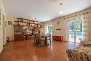 PORZIONE DI TRIFAMILIARE A ARICCIA
