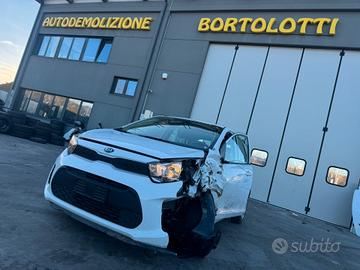 KIA PICANTO per ricambi usati G3LA