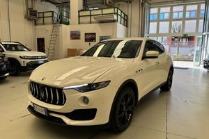 MASERATI Levante V6 Q4 350CV