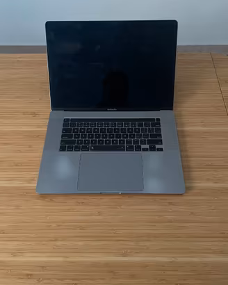 MacBook Pro 16" Retina (2019) i7 / 16GB / 512GB