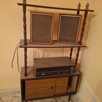stereo antico con mobile