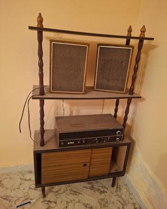 stereo antico con mobile