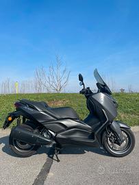 Yamaha XMAX 300 - 2023