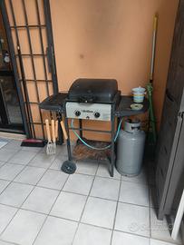 barbecue a pietra lavica a gas