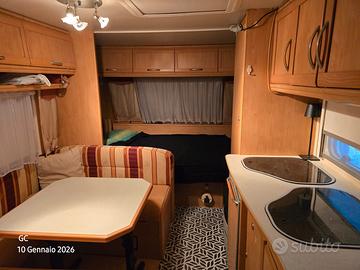 roulotte posti 6 con castello e matrimoniale 