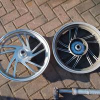 SH 125 '16 : km abs cerchio farfallato pinza pompa