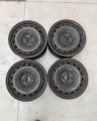 4 cerchi usati ferro 15 pollici FIat Grande Punto 