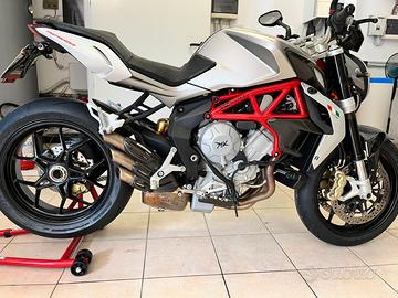 MV AGUSTA BRUTALE 800