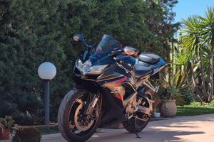 Suzuki GsxR 750 k8