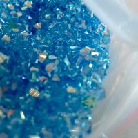perline Swarovski colore azzurro con riflessi 