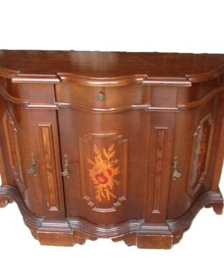 mobile credenza in legno colore noce con intarsio