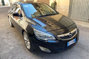 Opel Astra J CDTi 1.7 110 CV Cosmo S
