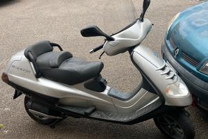Piaggio Hexagon 125 4T