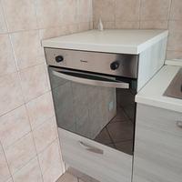 Cucina moderna completa di tutti elettrodomestici 