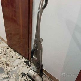 Aspirapolvere con aspirabriciole integrato BOSCH
