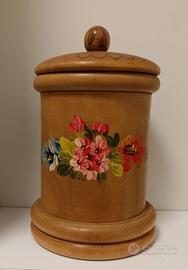 barattolo in legno con coperchio 