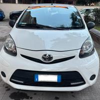 Toyota Aygo 1.0 VVT-i 5 porte Apple carplay