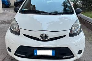 Toyota Aygo 1.0 VVT-i 5 porte Apple carplay