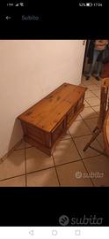 cassapanca e appendi abiti in legno massello