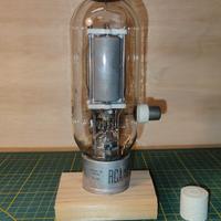 Valvola RCA 8000