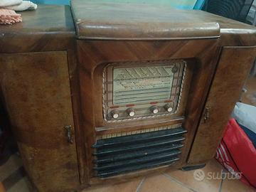 radio bar