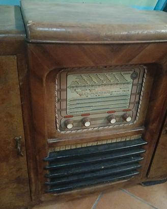 radio bar