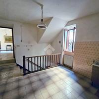 2 LOCALI A SALISANO