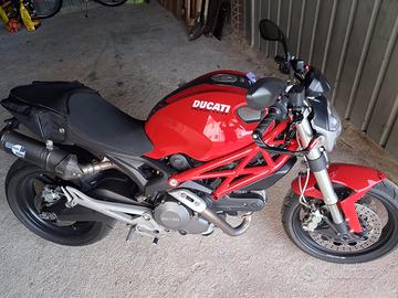 Ducati monster 696, anno 2009
