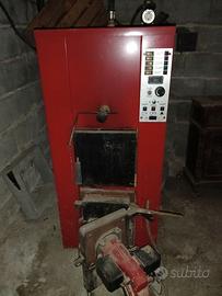 Caldaia a legna o gasolio