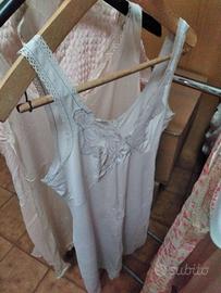 Sottovesti e abiti da donna