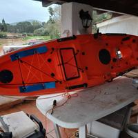 kayak galaxy armato per la pesca