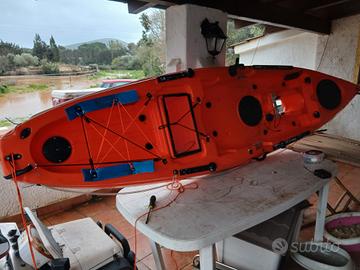 kayak galaxy armato per la pesca
