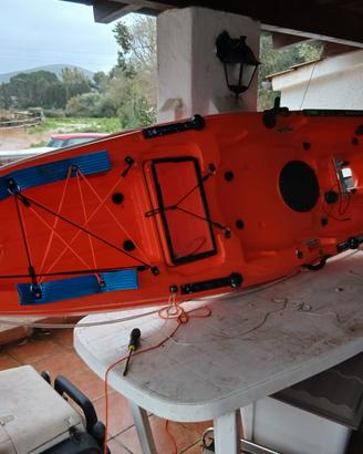 kayak galaxy armato per la pesca