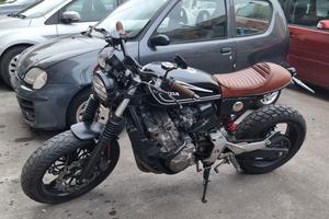 HONDA HORNET 600 Cafe Racer Scrambler