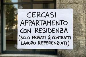Diteci appartamento 850 compreso di condominio