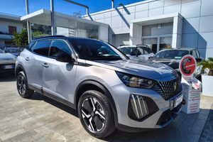 PEUGEOT 2008 Hybrid 145 e-DCS6 GT