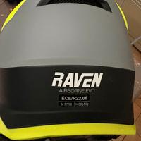 Casco Raven cross