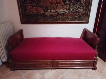 Divano letto vintage in legno