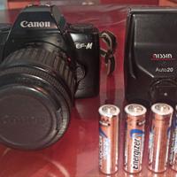 Macchina fotografica a pellicola Canon EF-M.